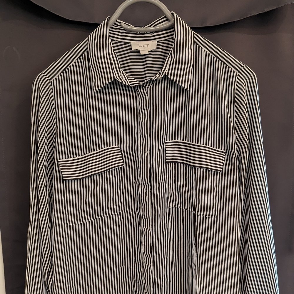 Loft outlet women's dress shirt medium w/ sleeve roll buttons